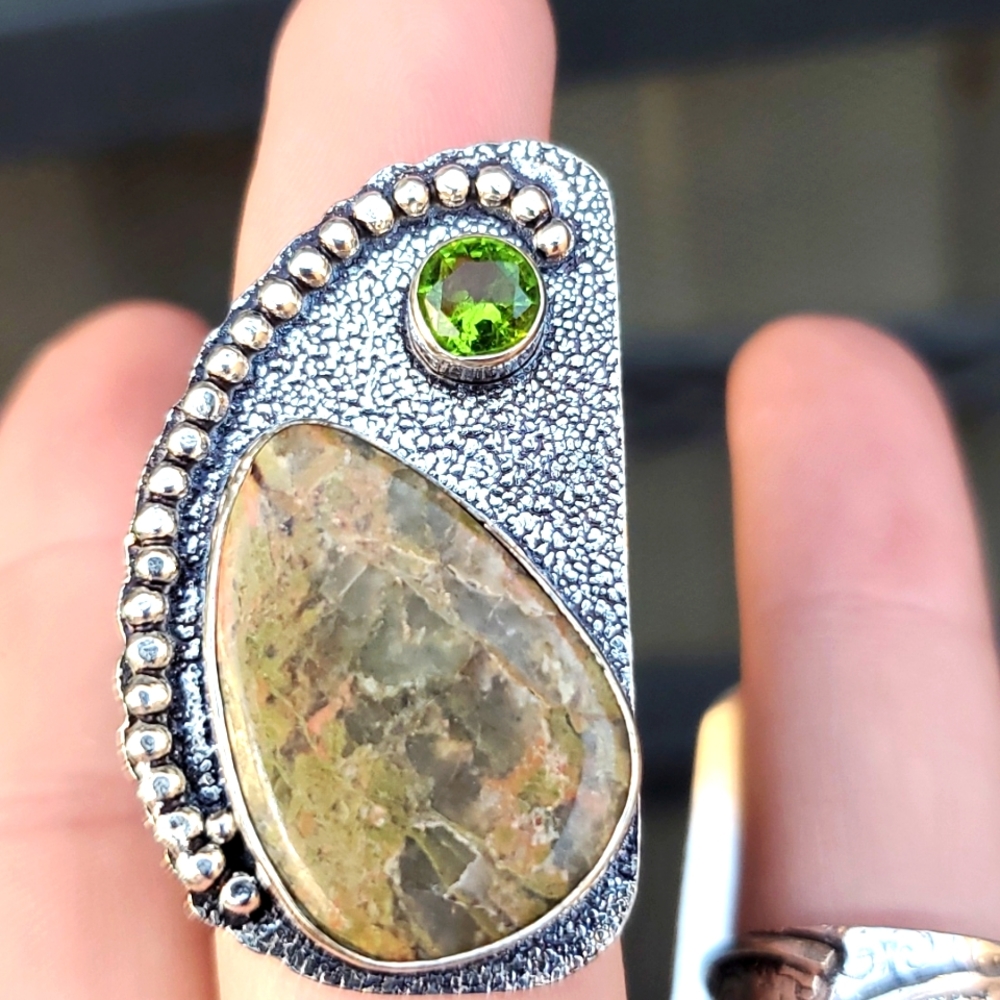 New Unakite and Peridot 925 Silver Ring.
